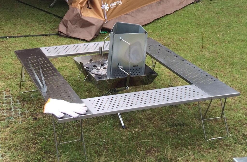 コールマンのファイアープレーステーブルが子連れキャンプで活躍する