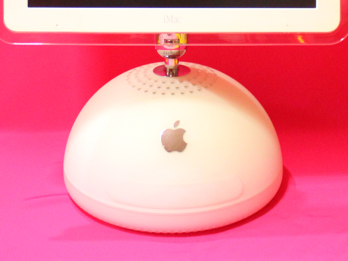 17年経ってもとっても可愛いiMac G4 [ Apple ] - miagolare