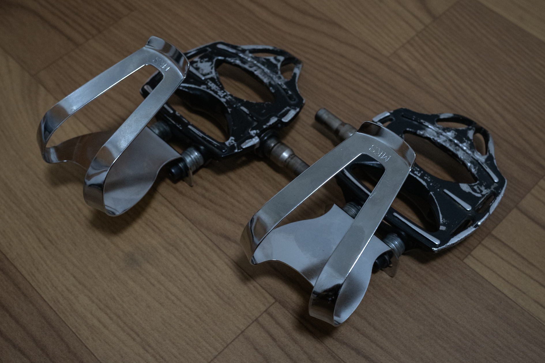 MKSのトウクリップを鋼板ハーフクリップに換装 - 豪鬼メモ