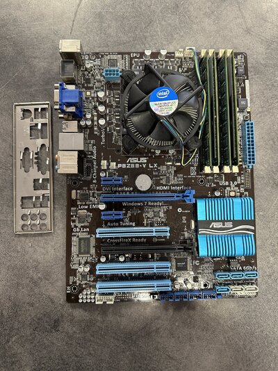 Closed - Asus P8Z68-V LX Mainboard / Intel Core i7 2600 3.4GHz CPU