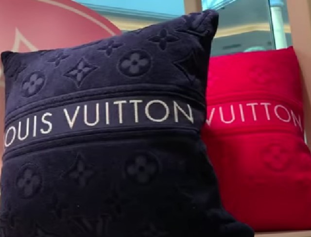☆LV☆ルイヴィトン クッション・LV バケーション (Louis Vuitton