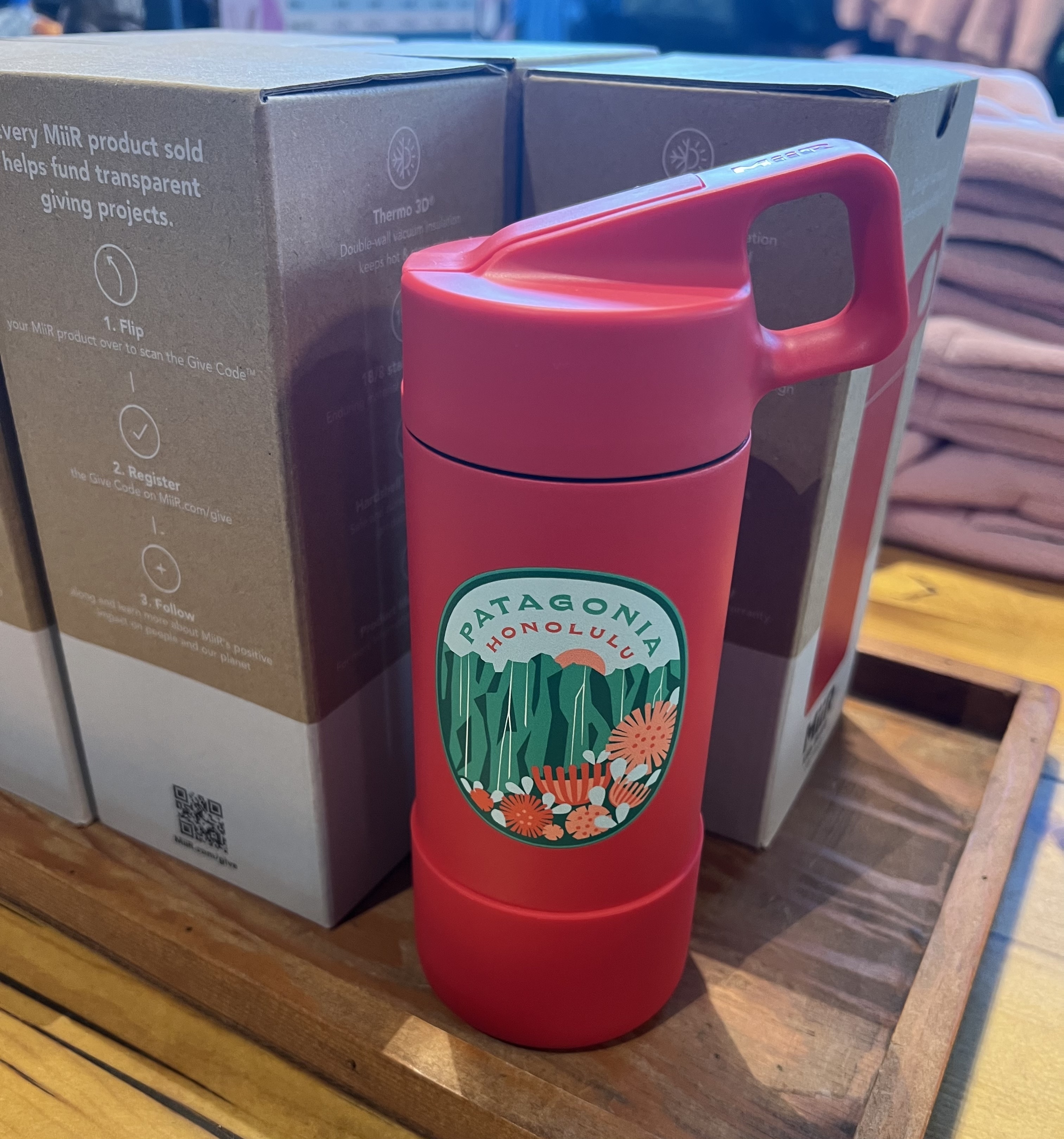 ハワイ限定☆パタゴニアHonoluluキッズ用ステンボトルMiiR 473ml