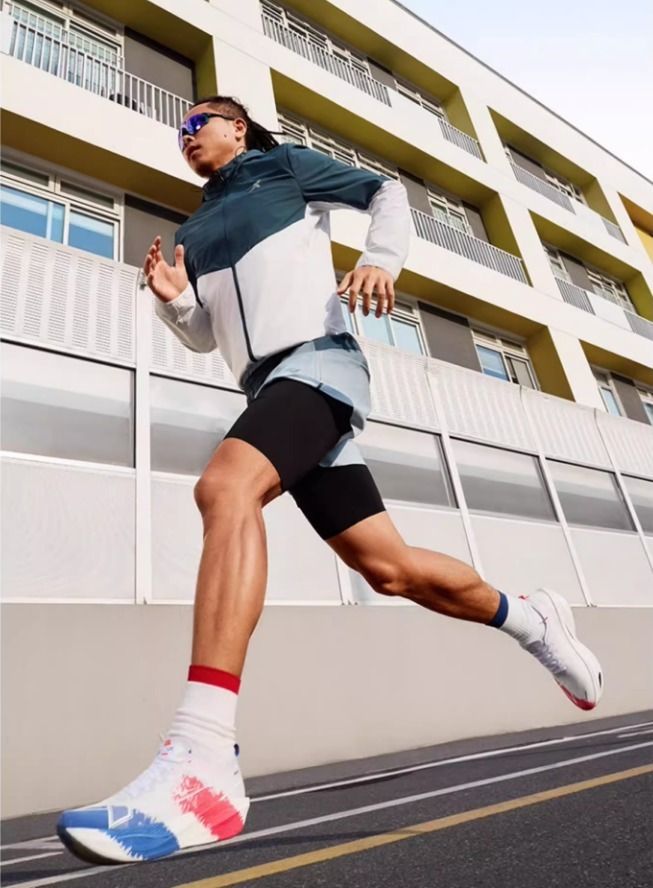 送料関税込み[Xtep]ランニングシューズ160X5.0PRO☆日本未入荷☆ (Xtep