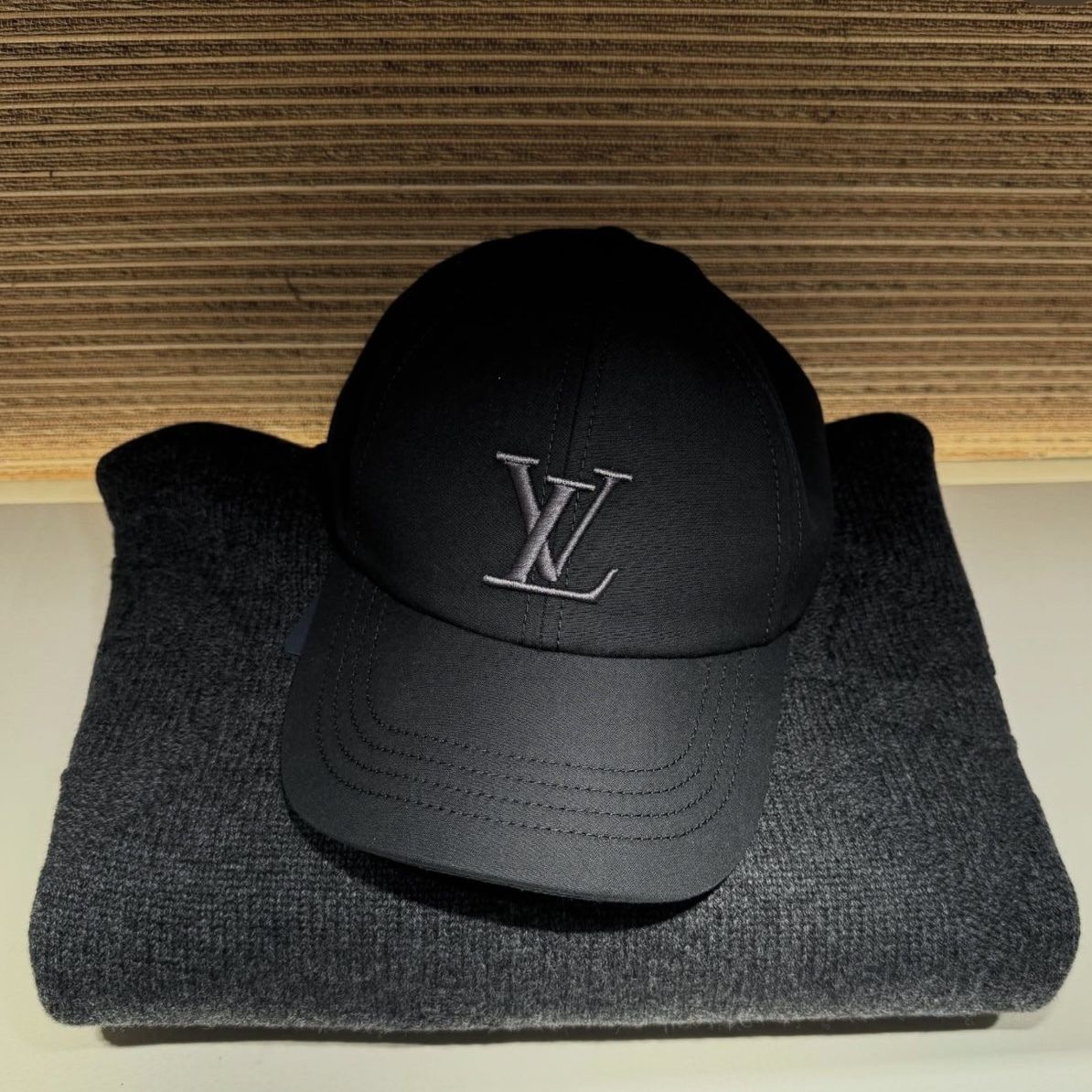 1つは持っておきたい☆】ルイヴィトン キャップ 帽子 刺繍ロゴ (Louis