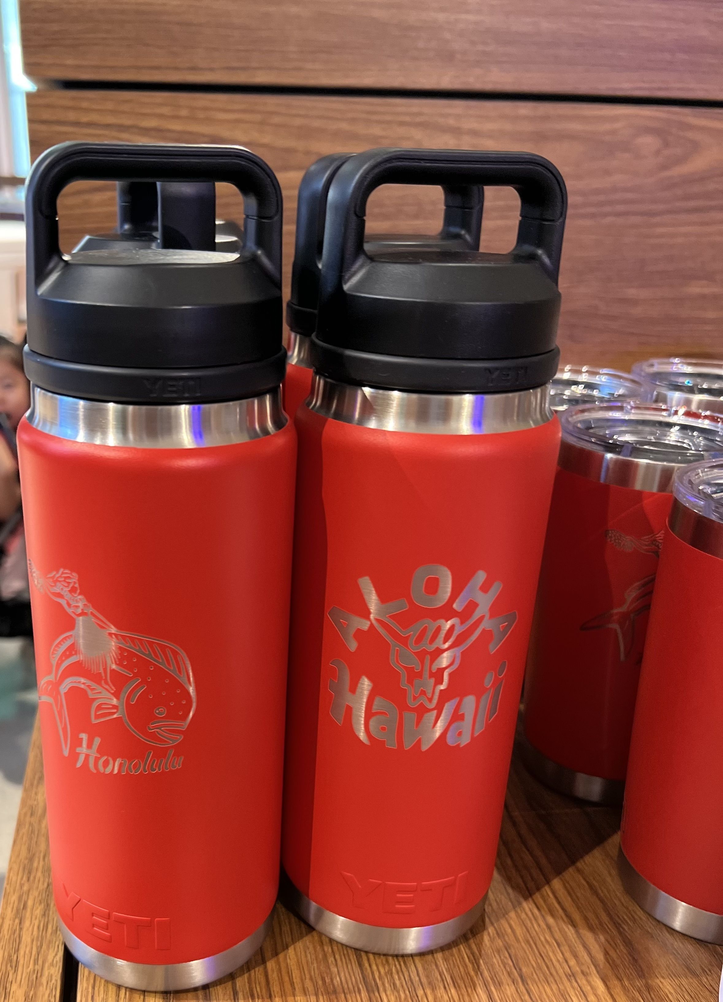 YETIハワイ限定☆ステンレス製ボトル 26oz/768ml カスタマイズ (YETI