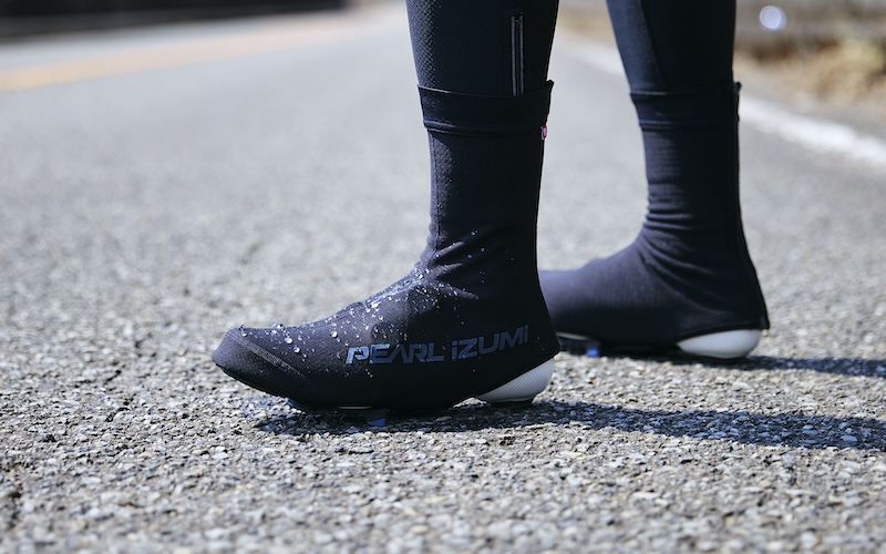 パールイズミ2025秋冬 新しくなったシューズカバー2種を発売｜サイクル