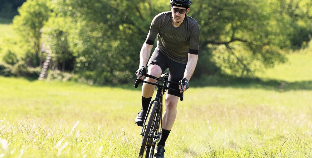 キャニオン独自開発のロードアパレルコレクション発売｜サイクル