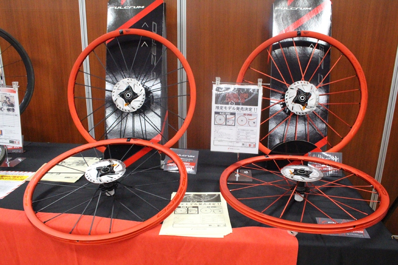 フルクラム・レーシングゼロコンペティツィオーネDBに日本限定のフル