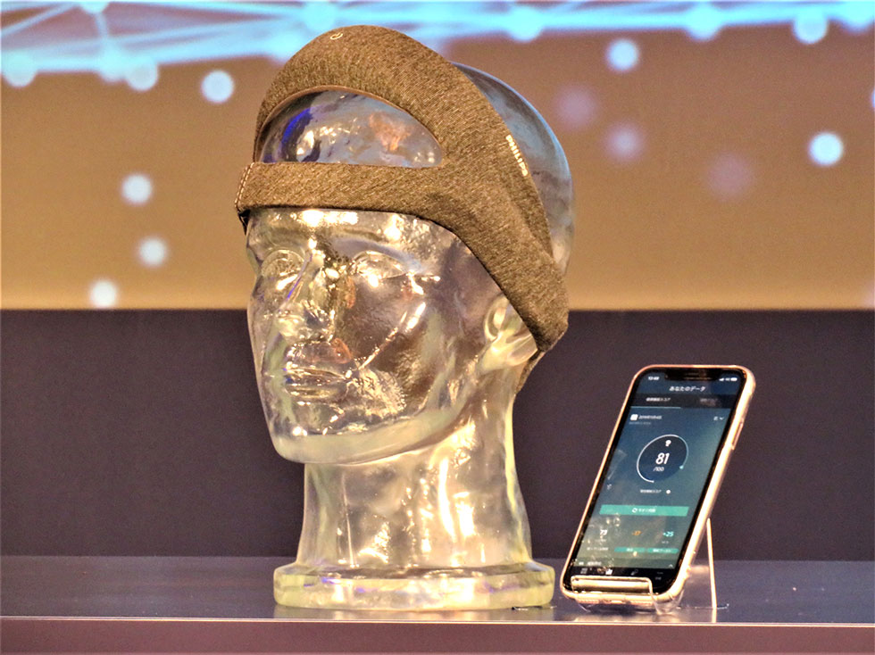 フィリップス、寝不足日本を救うスリープテック「ヘッドバンド」：日経