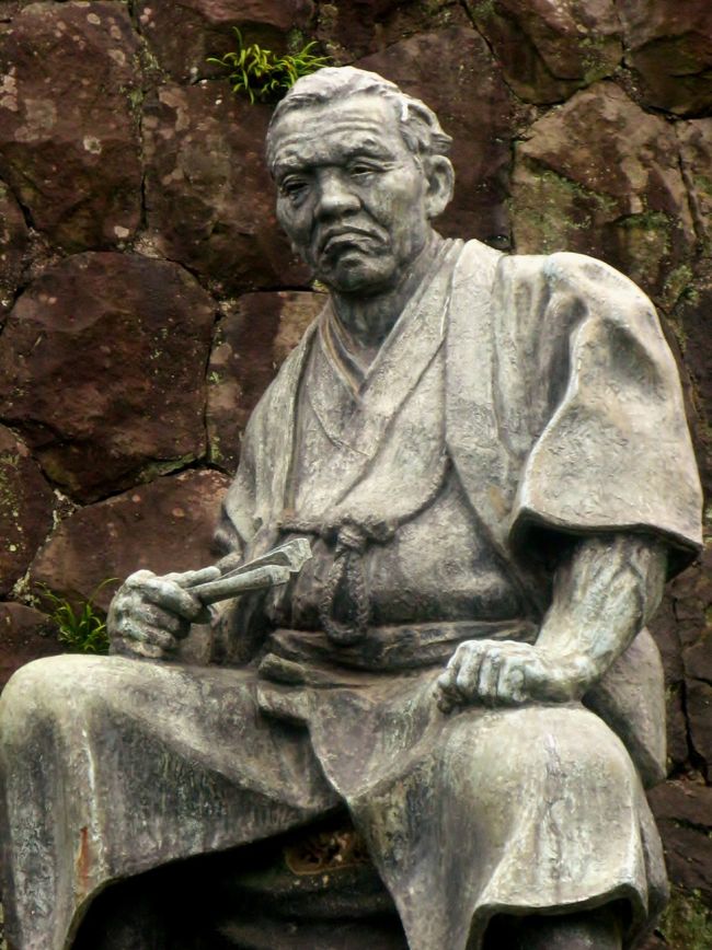 清水-2 梅蔭禅寺、次郎長の銅像/墓が有名 ☆新設資料館を見学し』清水