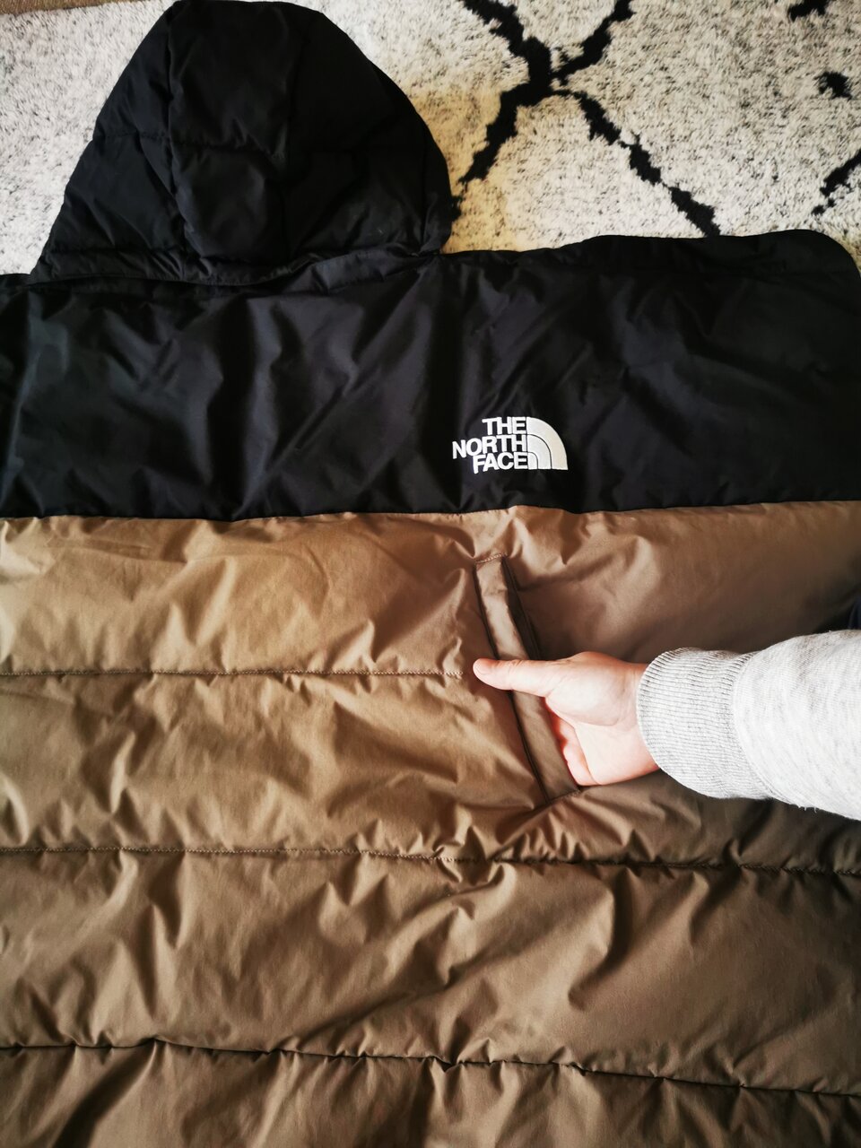 実用レポ】ザ・ノース・フェイス「マルチシェルブランケット」で実感