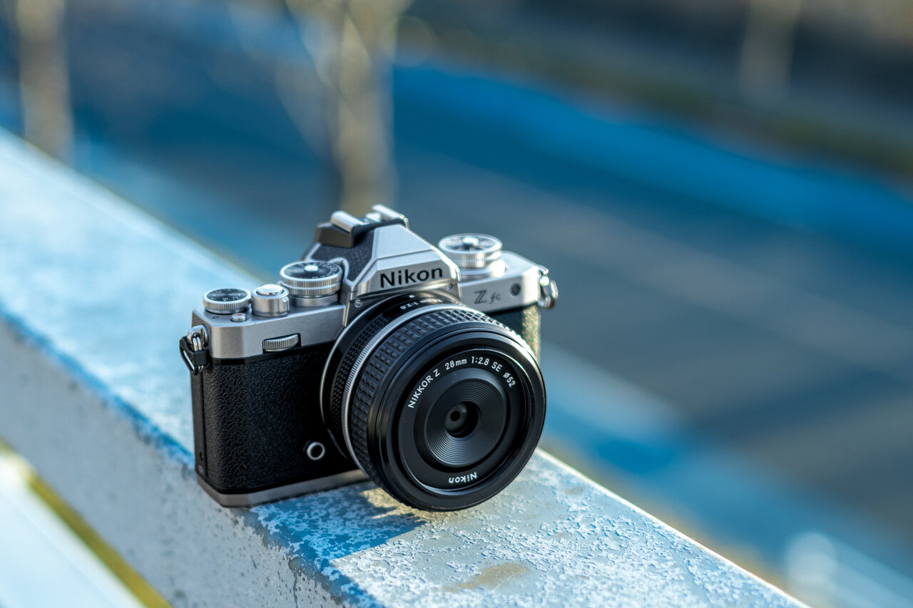 とろけるボケとデザイン性の高さが魅力！Nikon Z fcと相性抜群のレンズ
