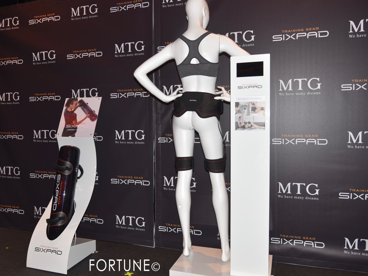 菜々緒の美脚の秘密！？SIXPAD Bottom Belt（シックスパッドボトム