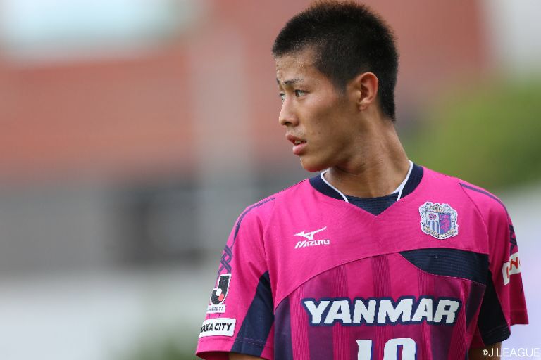 公式】10月26日は #柿の日 ！Jリーグで柿といえば“桜のテクニシャン