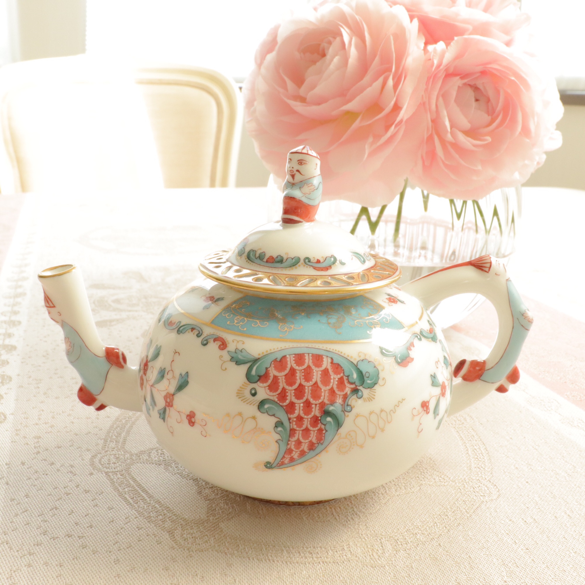 Cornucopia: 角笛 | TRUE LUXURY