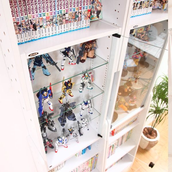 充英アート 天井つっぱり本棚 サブカルラック 鍵付 ガラスディスプレイ