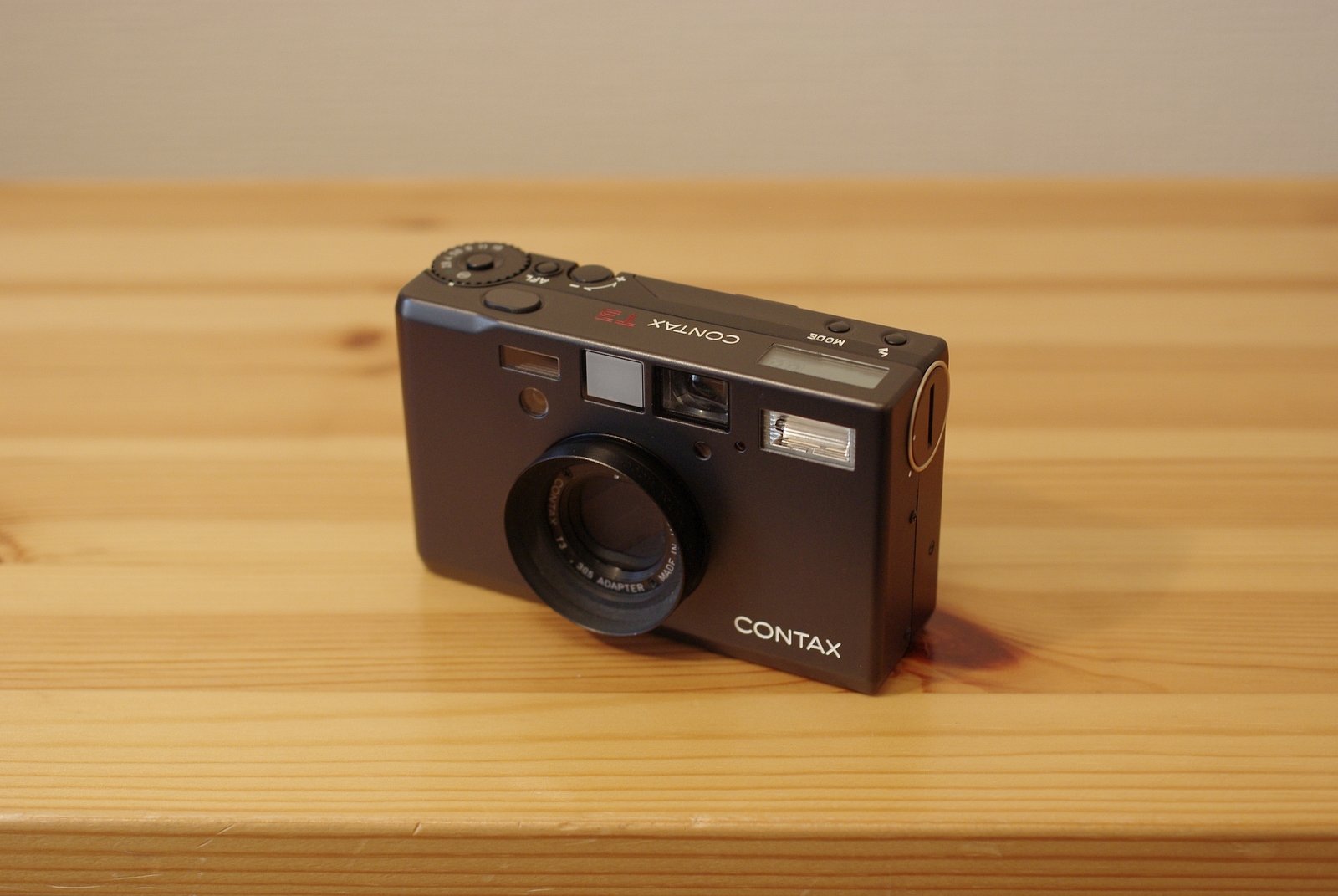 Lomopedia: Contax T3 · Lomography