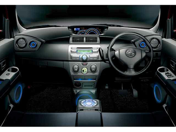 トヨタ bB 2005年式モデル 1.5 Z Xバージョン AT のスペック詳細