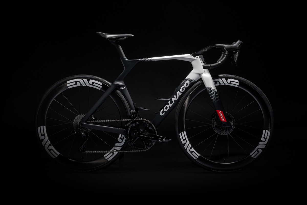 コルナゴ、風を切り裂く新世代エアロロード「Y1Rs」を発表！ ｜COLNAGO