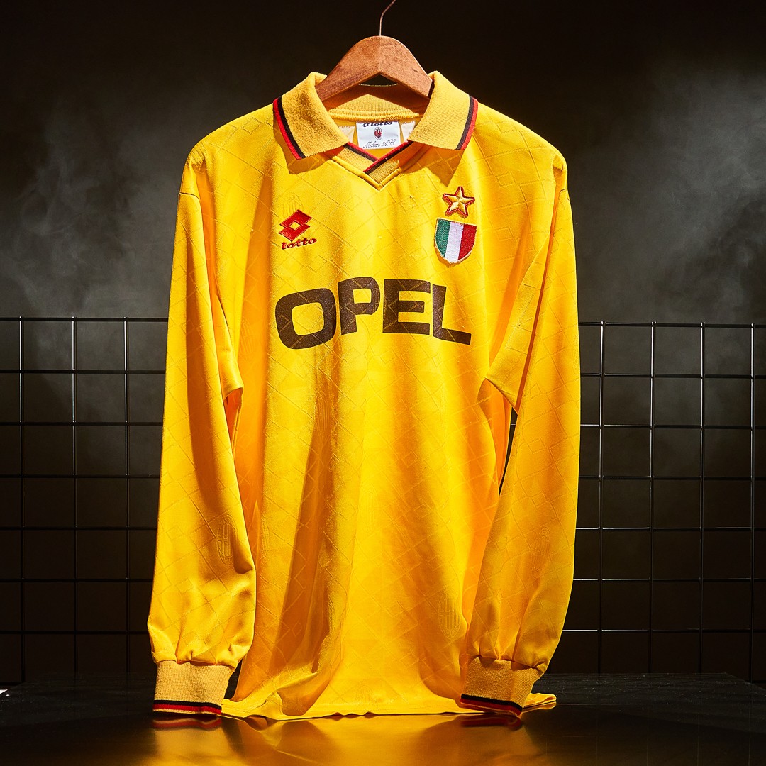 AC Milan 1994-95 Third Kit