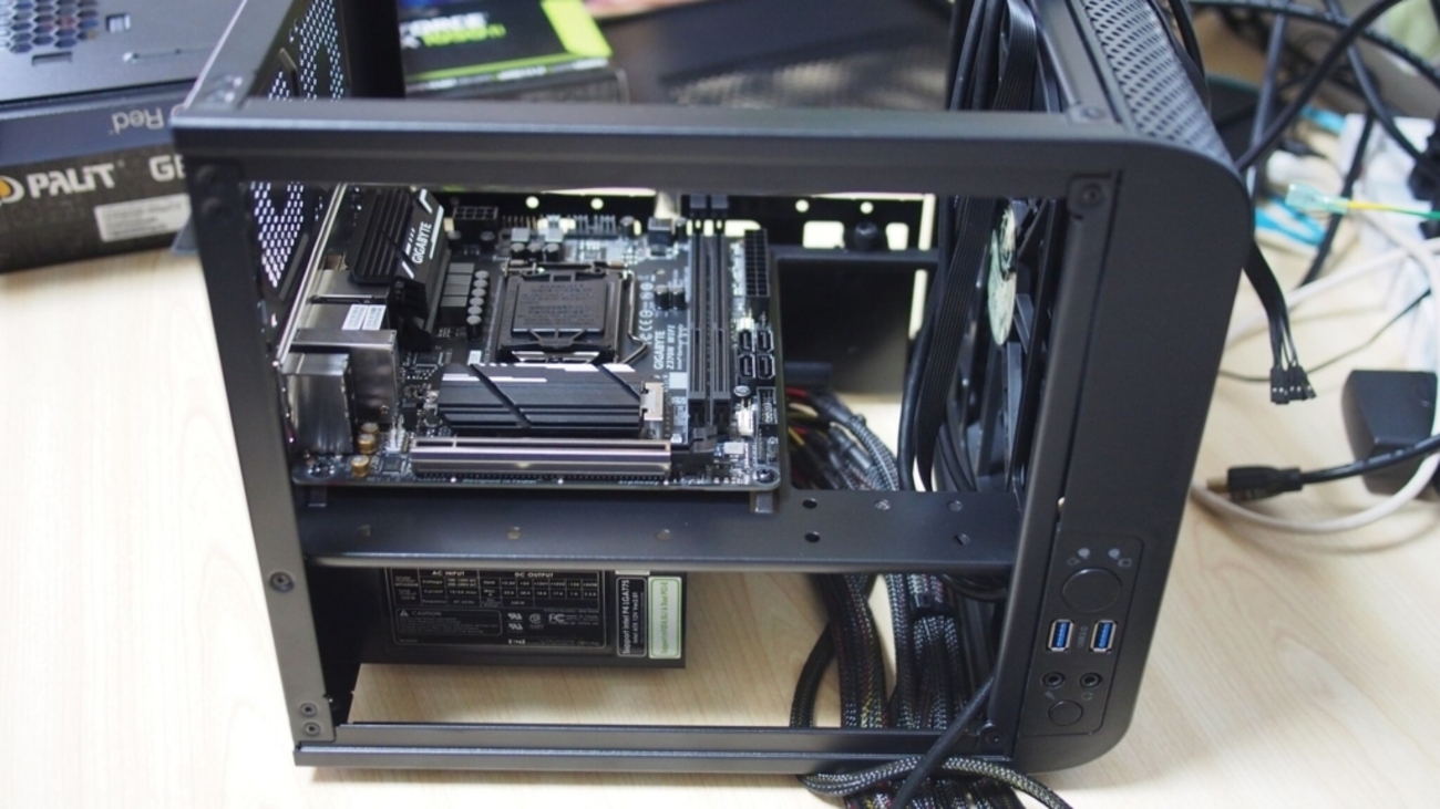 ぼくのPC大改造計画】最新 Core i5-8400 でこども用マイクラ快適マシン