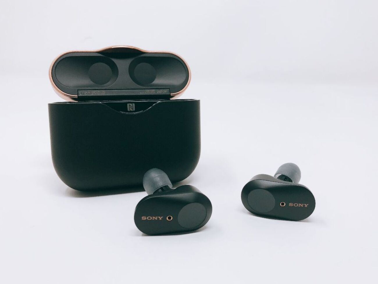 SONY WF-1000XM3レビュー】ノイズキャンセリング性能が優秀な完全