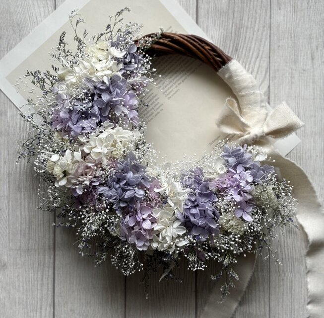 パープルとホワイトのリース 〜数種のスターチス〜 プリザーブド