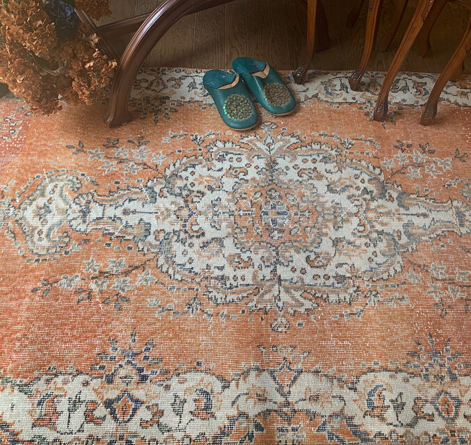 サンセットオレンジ 濃淡 212×110 メダリオン トルコヴィンテージラグ