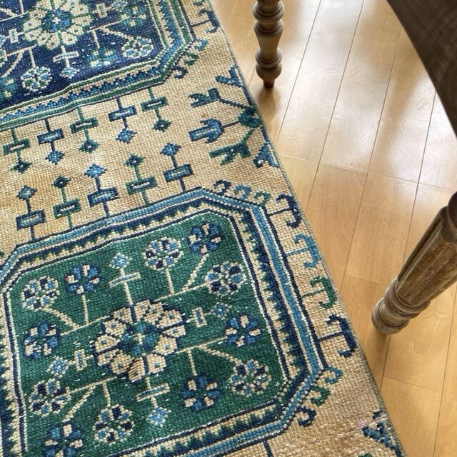 56×187 ロングランナーラグ 大きなボタニカル柄 トルコヴィンテージ