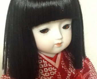 市松人形 顔ビスク 赤総絹手縫い着物の女の子 | iichi 日々の暮らしを