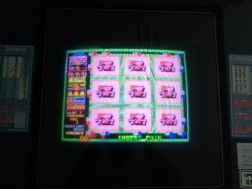 喫茶店ゲーム機8ライン1 (まぐろマン) 宮古島のテーブル《コーヒー