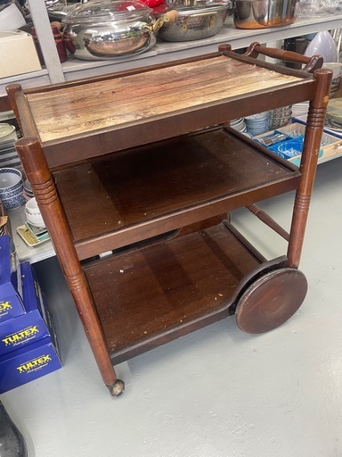 カリモク木製キッチンワゴン 3段式 キャスター付き (中古店不用品回収