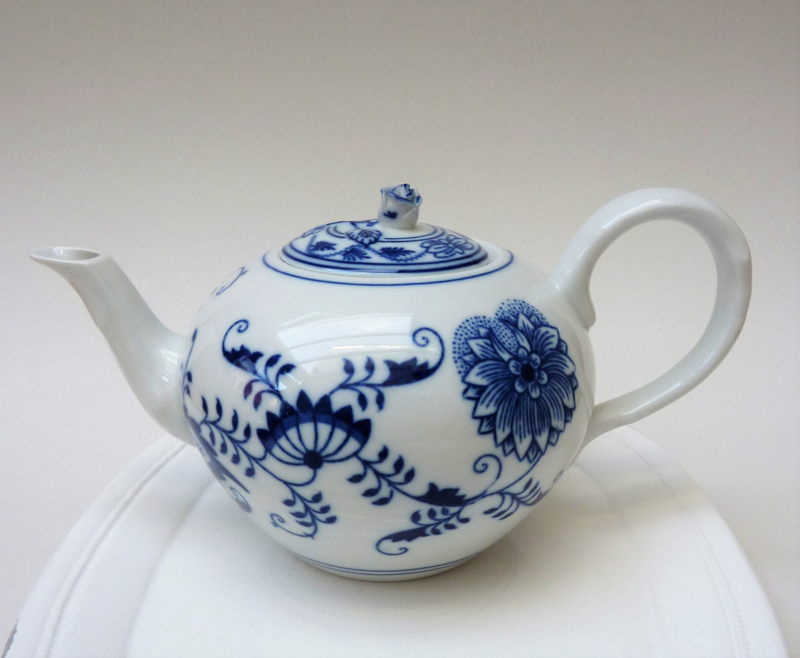 Original Bohemia Dubi Zwiebelmuster Blue Onion teapot | Vintage
