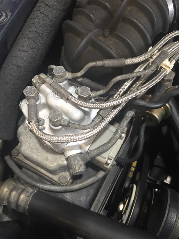 フューエルディストリビューター交換（フォルクスワーゲン ゴルフ