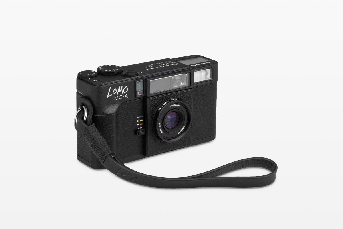 Lomo MC-A 35 mm Film Camera Black – Lomography