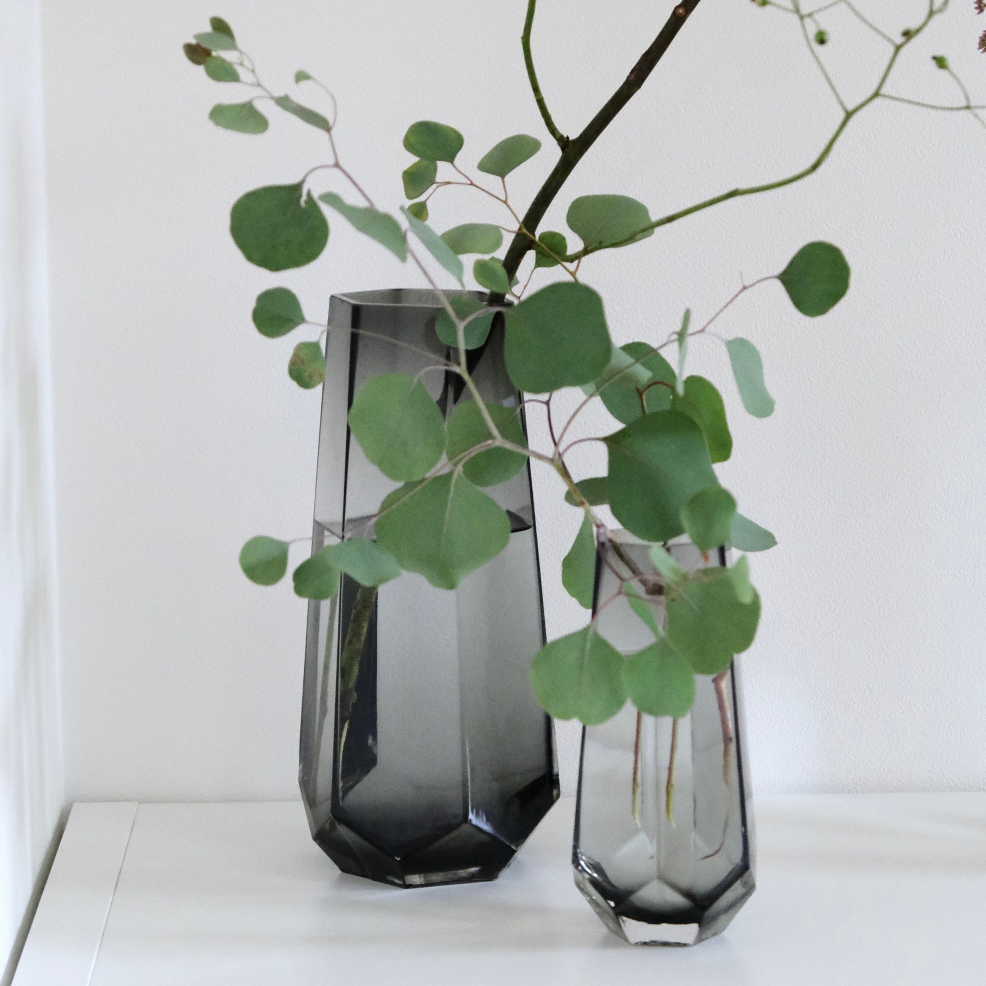 ガラスのフラワーベース｜卓上｜クリアブラック,クリア｜北欧｜六花
