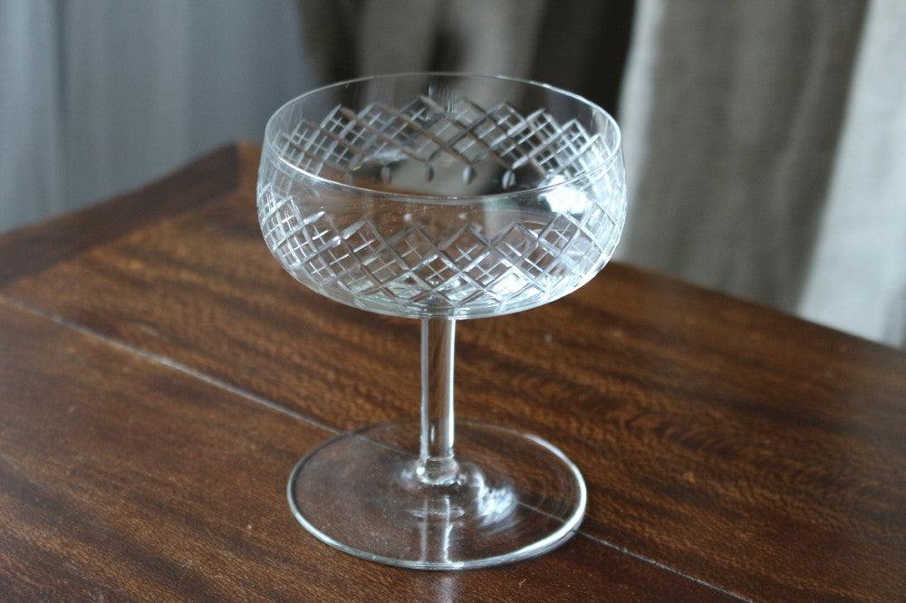 エドウォーディアン クープ型シャンパングラス イギリスアンティーク