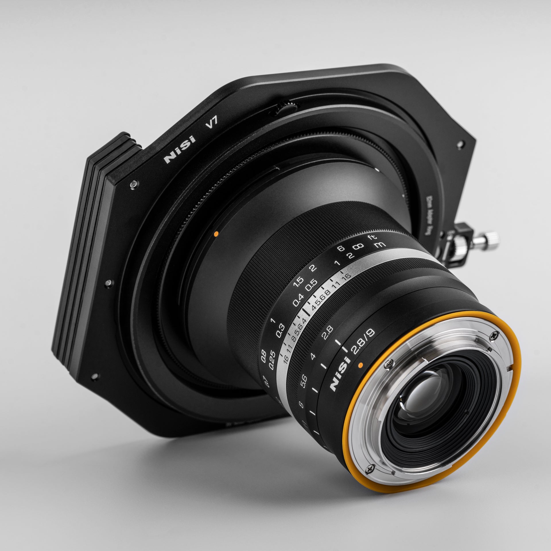 APS-C/マイクロフォーサーズ向け超広角単焦点レンズ 「9mm F2.8 ASPH