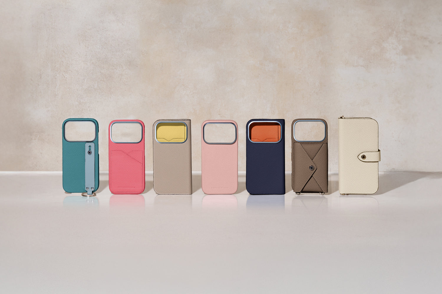 上質なレザーのiPhone 17 シリーズ対応ケース / スマホケース