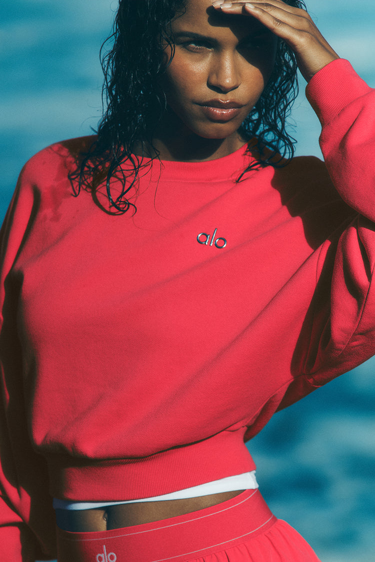 Cropped Accolade Crewneck - Candy Red | ALO