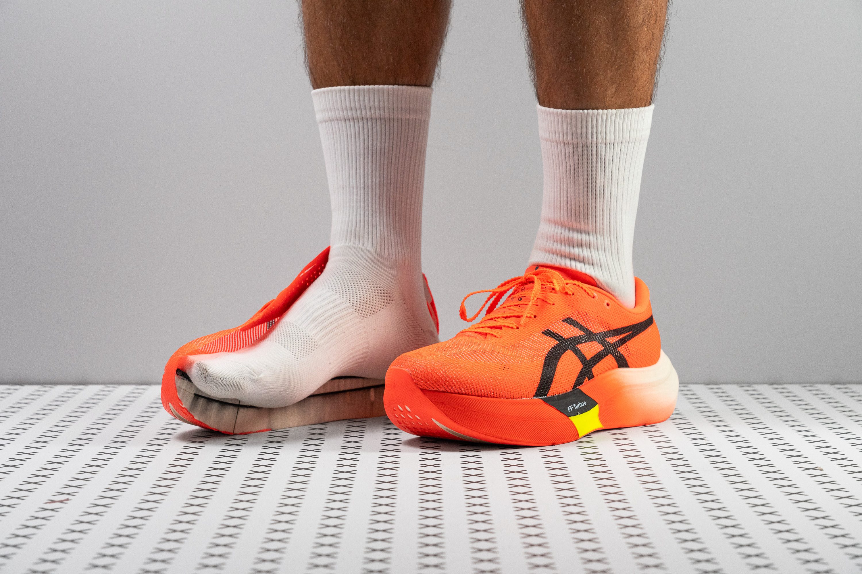 Cut in half: ASICS Metaspeed Sky Paris Review | RunRepeat