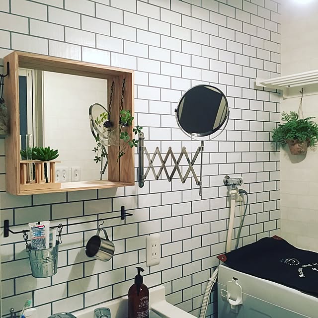 バスルームで使ってみたい！IKEAのFRÄCKミラー♪ | RoomClip mag