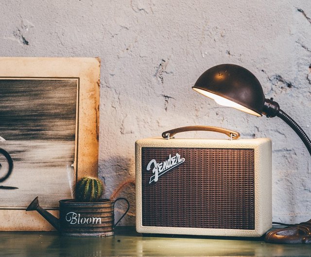 Taiwan (Refurbished) Fender The Indio Wireless Bluetooth Speaker