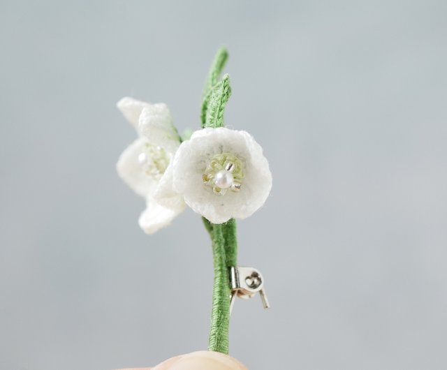 3色から選べる】クリスマスローズのブローチ(受注制作、ハンドメイド