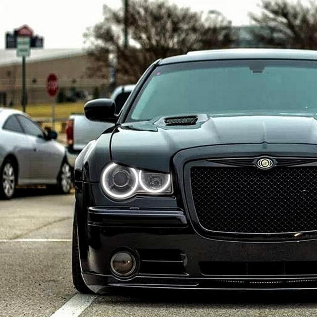 2005-2010 Chrysler 300C | Lighting Trendz Pre-Built Headlights