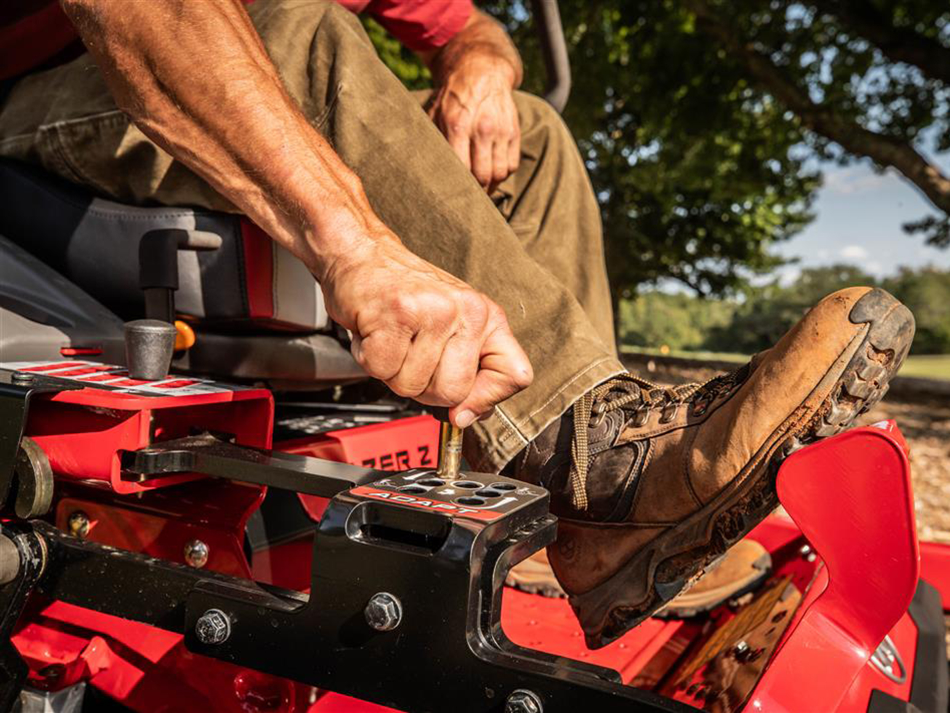 New 2025 Exmark Lazer Z X-Series 72 in. Kohler EFI 38 hp, Weston