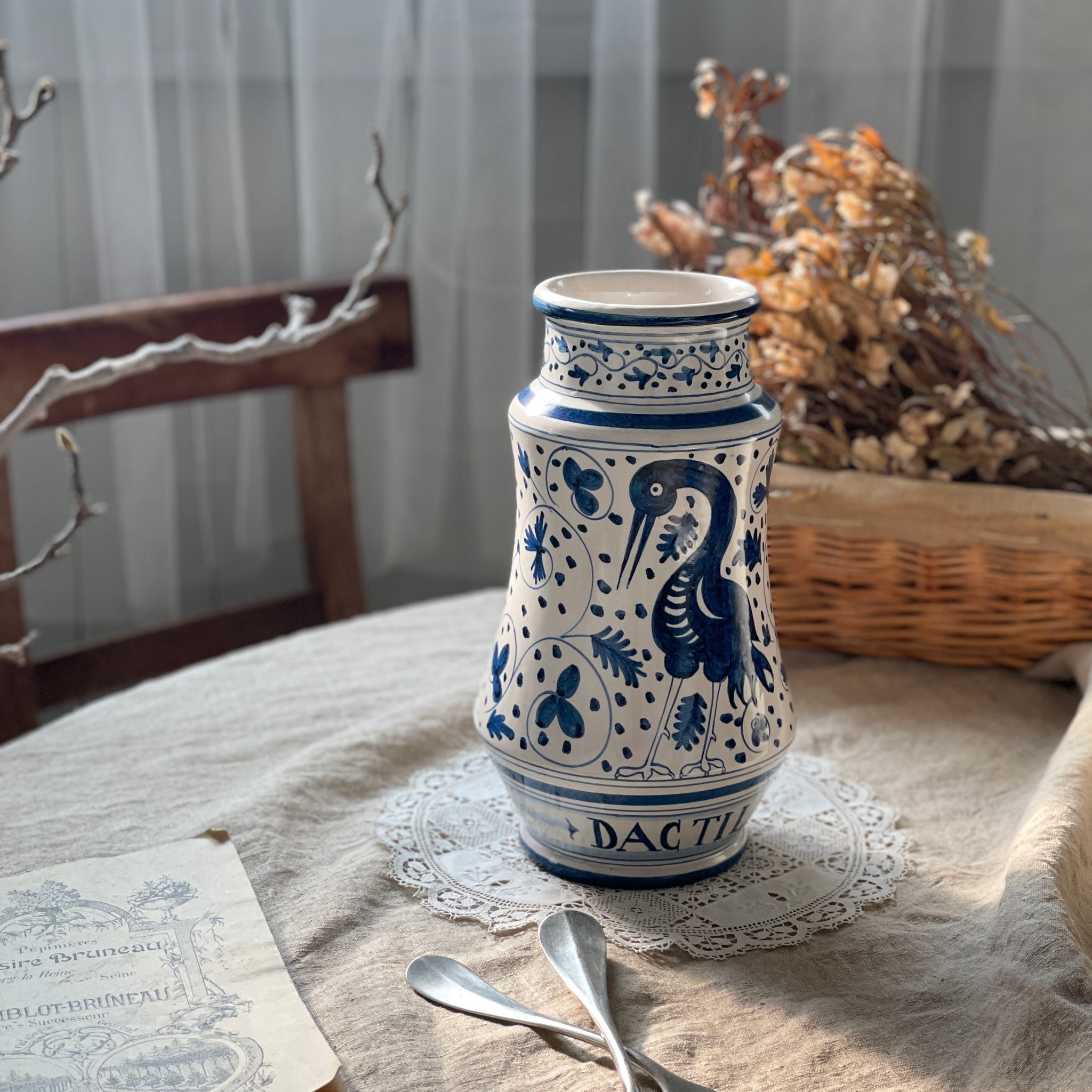 1920年代ファイアンス焼きの薬瓶（DACTILIS）高さ25.5cm フランス