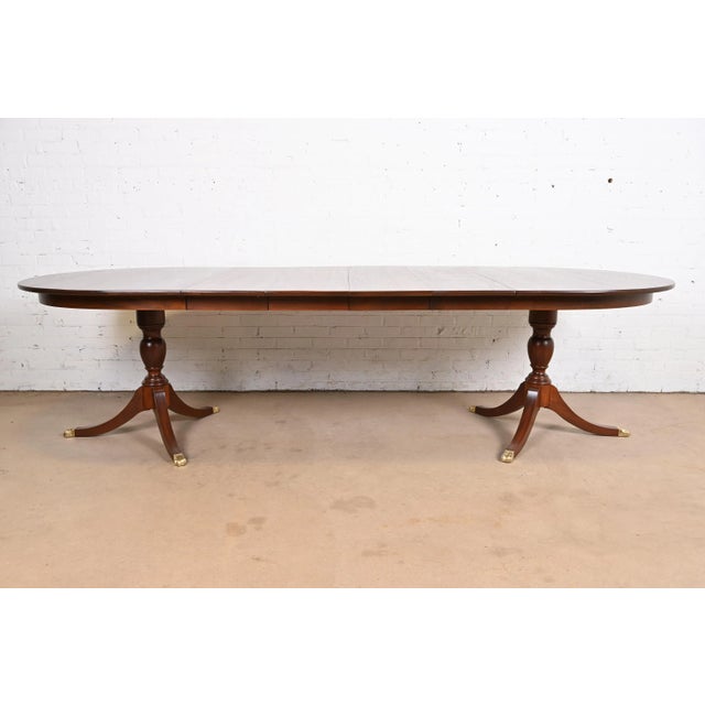 Henkel Harris Georgian Mahogany Double Pedestal Extension Dining