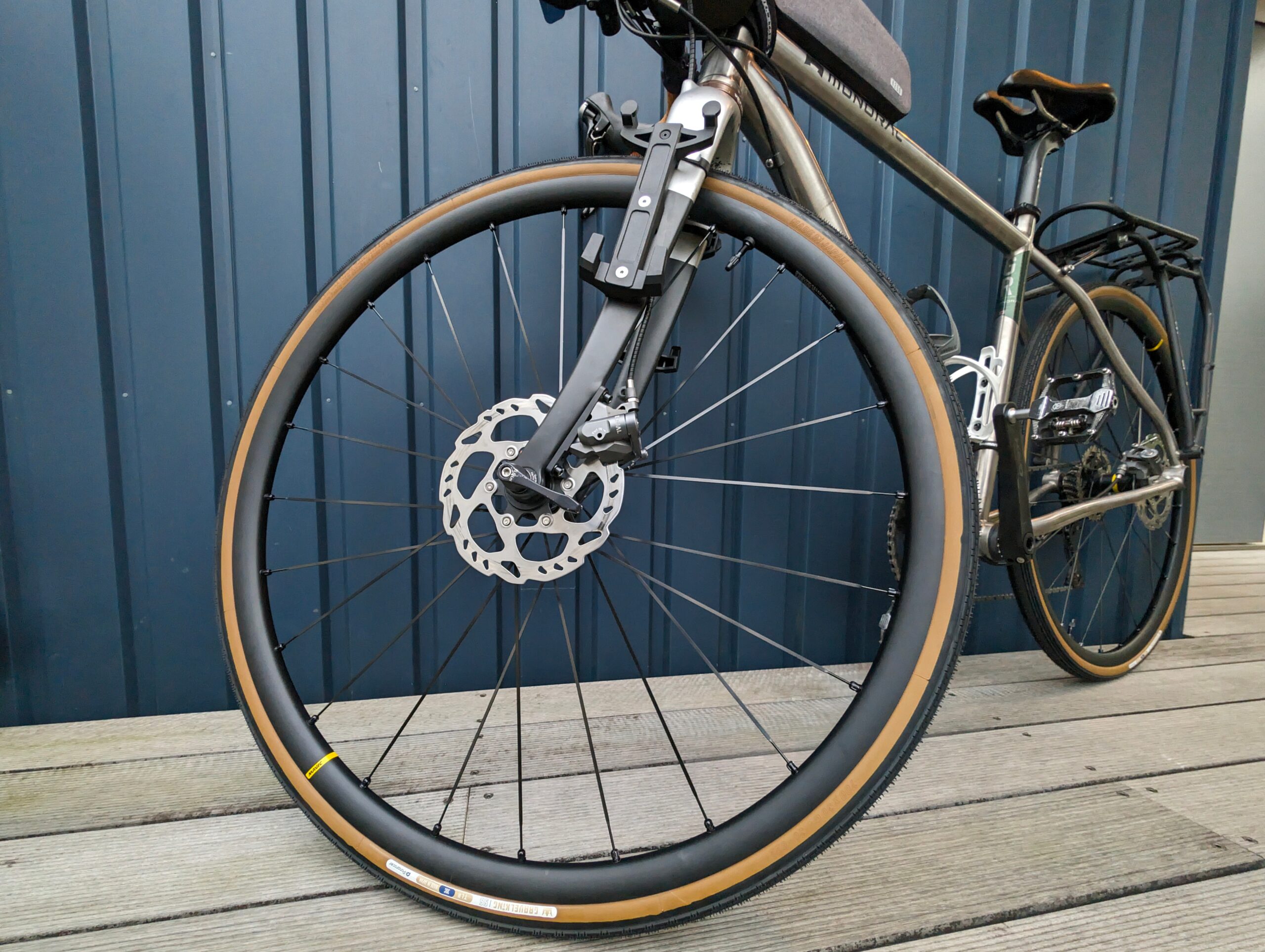 新ホイール】マビックオールロードSディスクに新しいグラベルキングを