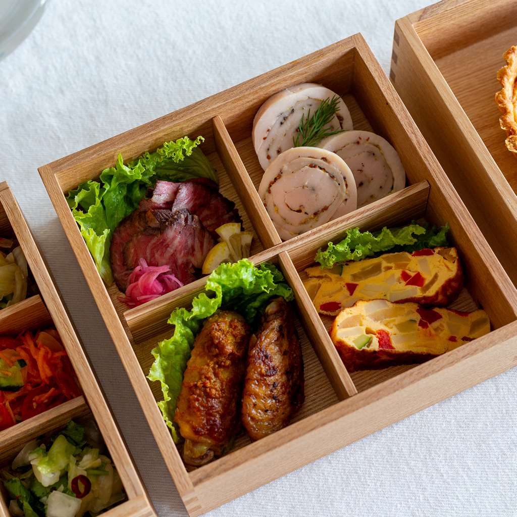 松屋漆器店｜白木塗タモ ナチュラル［6寸］三段重箱 COMFOTA 北欧雑貨店